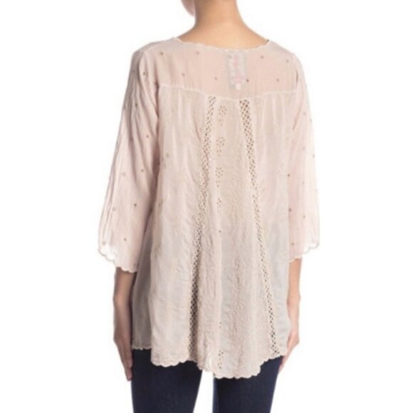 Johnny Was Sz. XL Embroidered Scalloped Ridden Blouse in Blush Boho Lagenlook - Picture 2 of 16